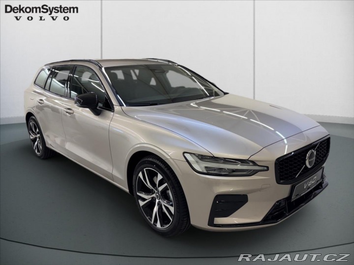 Volvo V60 2,0 B4 FWD Plus Dark 6896 2024