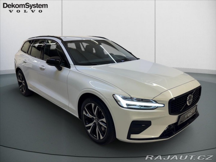 Volvo V60 2,0 B4 FWD Plus Dark 6734 2024
