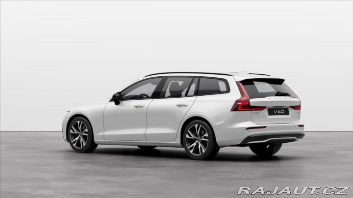 Volvo V60 2,0 B4 FWD Plus Dark 6789 2024