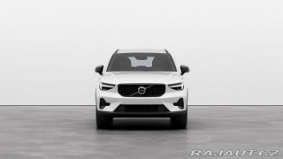 Volvo XC40 B3 2.0L 163 HP AT7 FWD CO 2025