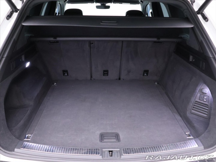 Volkswagen Touareg 3,0 TDI V6 R-line CZ DPH 2019