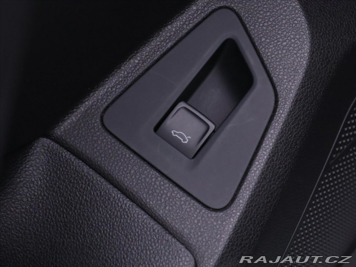 Volkswagen Touareg 3,0 TDI V6 R-line CZ DPH 2019