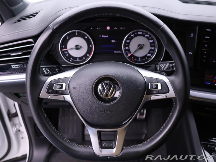 Volkswagen Touareg 3,0 TDI V6 R-line CZ DPH 2019