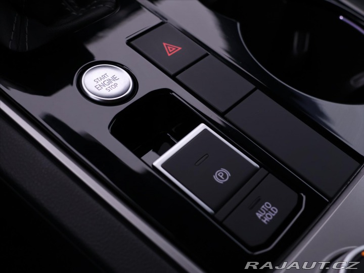 Volkswagen Touareg 3,0 TDI V6 R-line CZ DPH 2019