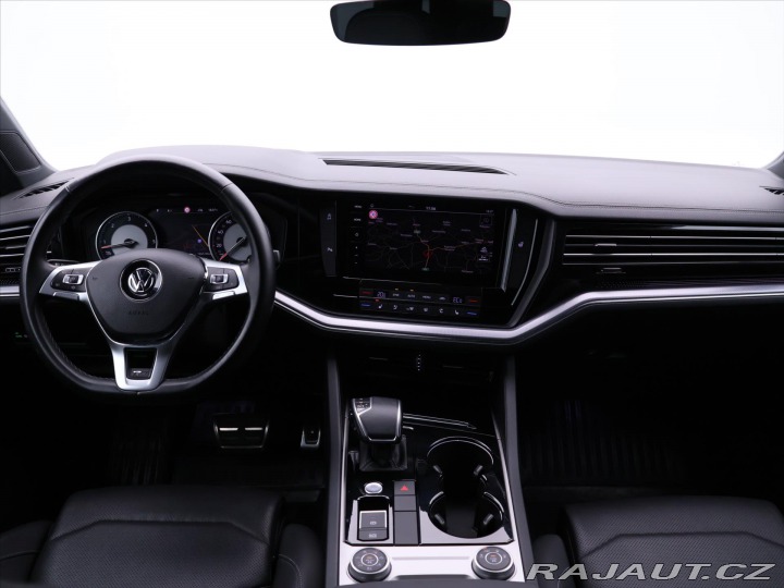 Volkswagen Touareg 3,0 TDI V6 R-line CZ DPH 2019