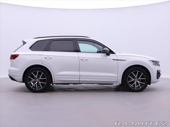 Volkswagen Touareg 3,0 TDI V6 R-line CZ DPH 2019