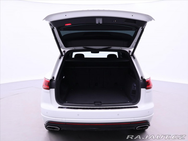 Volkswagen Touareg 3,0 TDI V6 R-line CZ DPH 2019