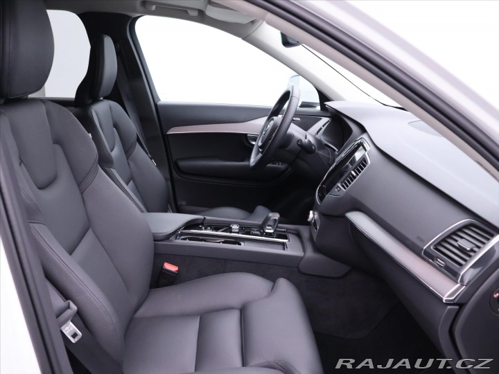 Volvo XC90 2,0 B5 173kW AWD CZ 1.Maj 2023