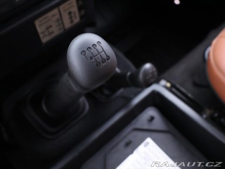 Land Rover Defender 2,4 TD4 7-Míst kůže A/C 4 2011