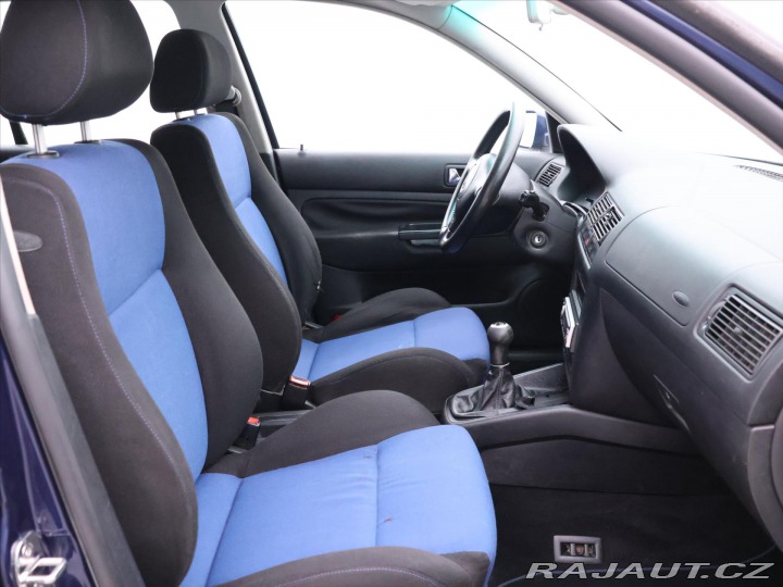 Volkswagen Golf 1,4 i 55kW Generation STK 2000