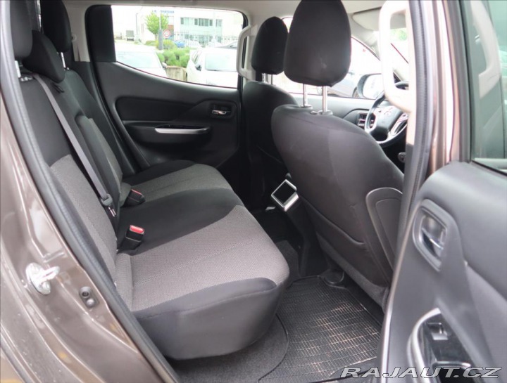 Mitsubishi L200 2,3 INSTYLE DI-D 4WD AUT 2020