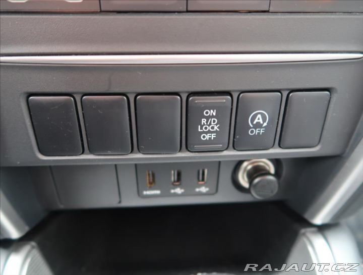 Mitsubishi L200 2,3 INSTYLE DI-D 4WD AU 2020