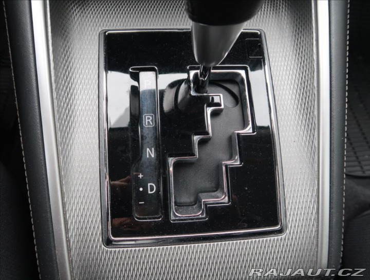Mitsubishi L200 2,3 INSTYLE DI-D 4WD AUT 2020