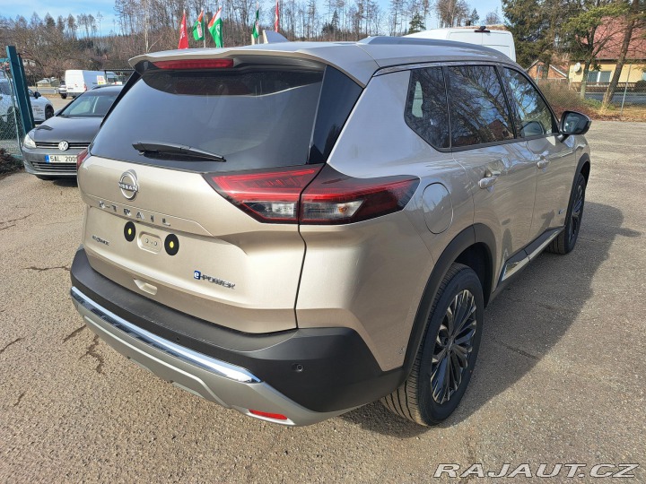 Nissan X-Trail Tekna 4x4 2025