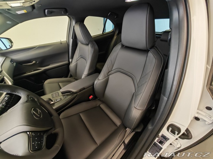 Lexus Ostatní modely UX 300h 300h F SPORT Design 2025