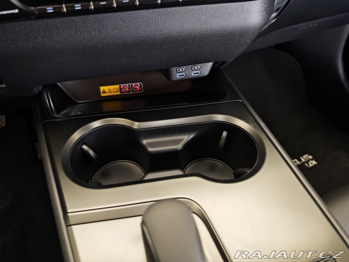 Lexus Ostatní modely UX 300h 300h F SPORT Design 2025