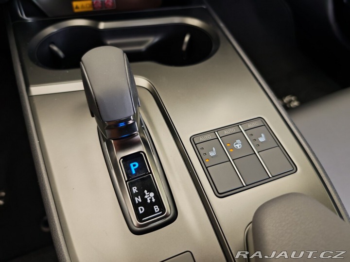 Lexus Ostatní modely UX 300h 300h F SPORT Design 2025