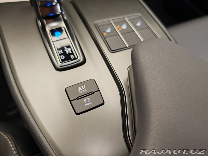Lexus Ostatní modely UX 300h 300h F SPORT Design 2025