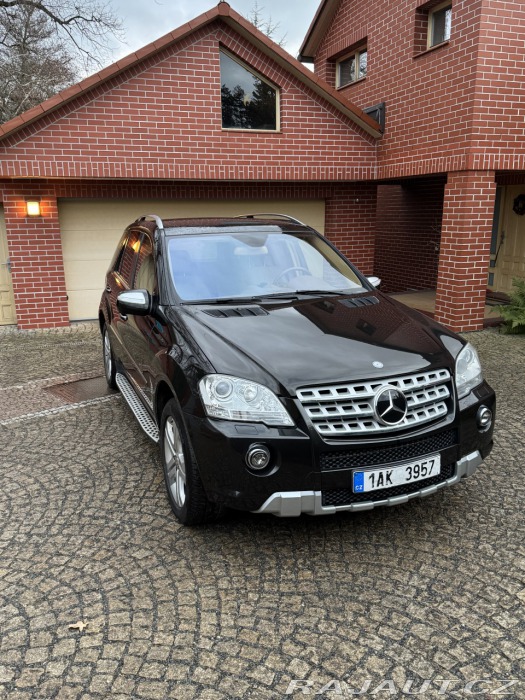 Mercedes-Benz M osobní