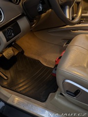 Mercedes-Benz M osobní 2009