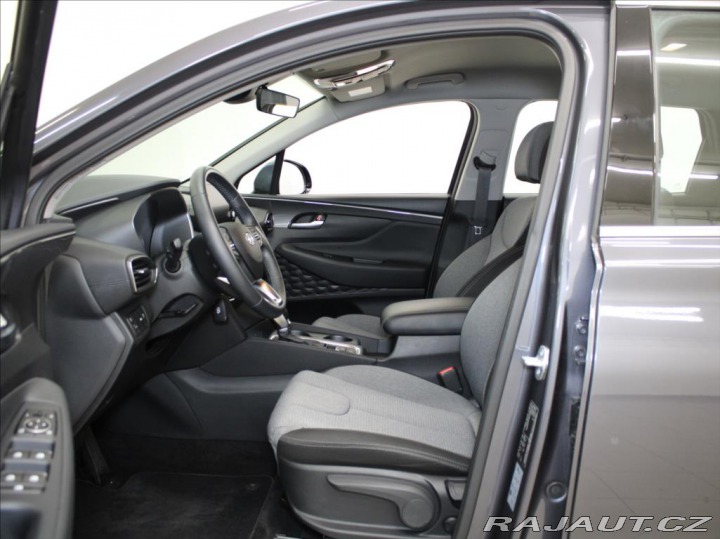 Hyundai Santa Fe 2,2 CRDi 142Kw 7-míst 33t 2023
