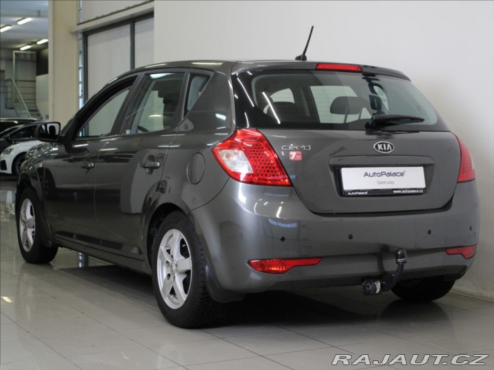 Kia Ceed 1,4 i 66kW 1.maj.ČR 69tkm 2011