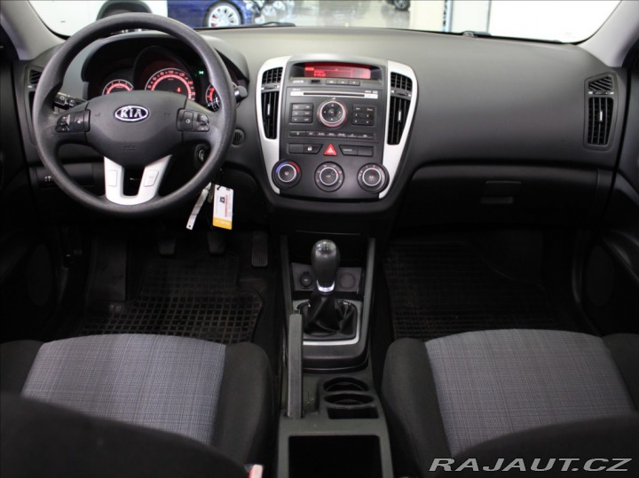 Kia Ceed 1,4 i 66kW 1.maj.ČR 69tkm 2011