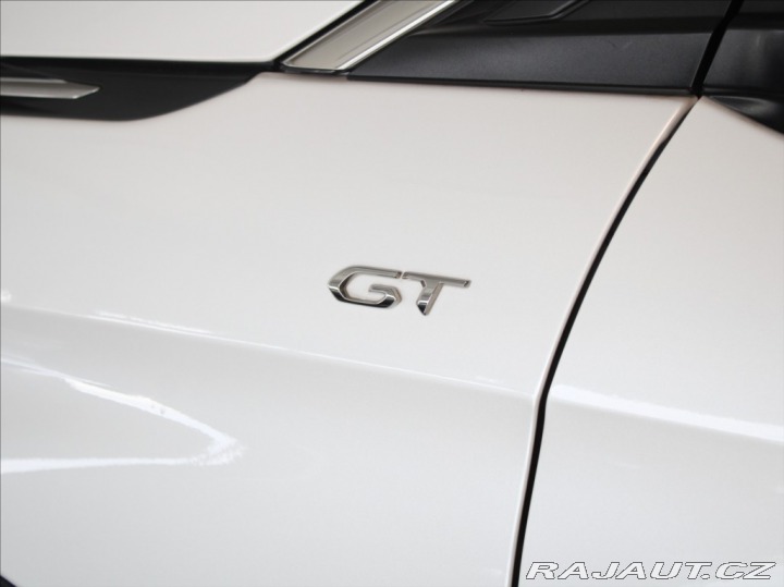 Peugeot 5008 1,5 HDi AT GT 7míst PANO. 2023