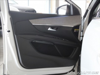 Peugeot 5008 1,5 HDi AT GT 7míst PANO. 2023
