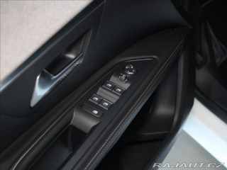 Peugeot 5008 1,5 HDi AT GT 7míst PANO. 2023