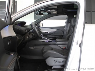 Peugeot 5008 1,5 HDi AT GT 7míst PANO. 2023