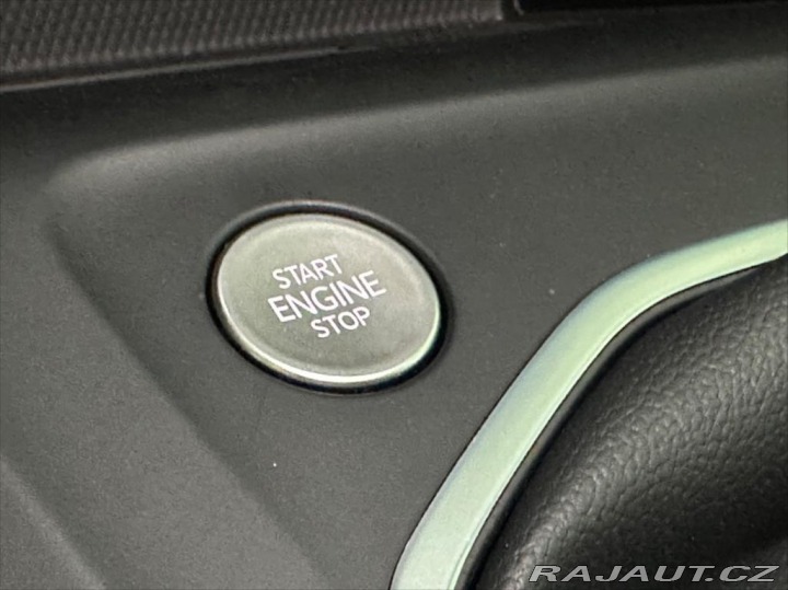 Volkswagen Golf 1,5 TSI PEOPLE 2024