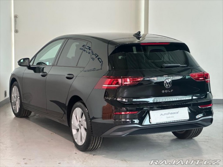Volkswagen Golf 1,5 TSI PEOPLE 2024
