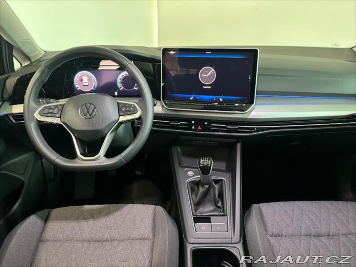 Volkswagen Golf 1,5 TSI PEOPLE 2024