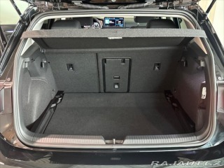 Volkswagen Golf 1,5 TSI PEOPLE 2024