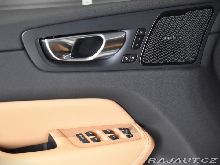 Volvo XC60 2,0 T6 AWD Ultra Dark Pl 2025