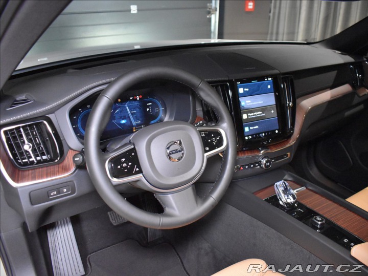Volvo XC60 2,0 T6 AWD Ultra Dark Pl 2025