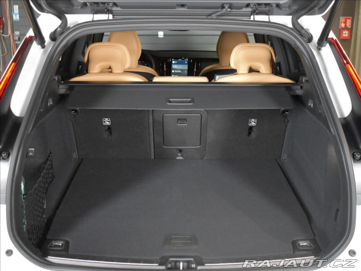 Volvo XC60 2,0 T6 AWD Ultra Dark Pl 2025