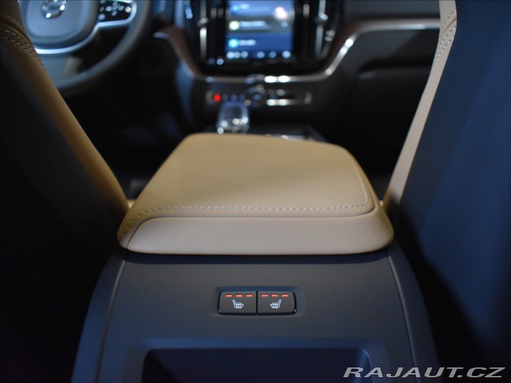 Volvo XC60 2,0 T6 AWD Ultra Dark Pl 2025