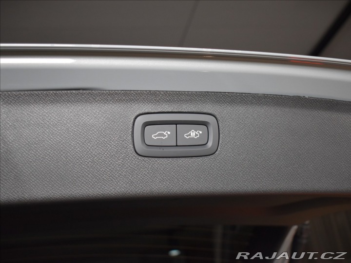 Volvo XC90 2,0 T8 AWD Plus Bright  P 2025