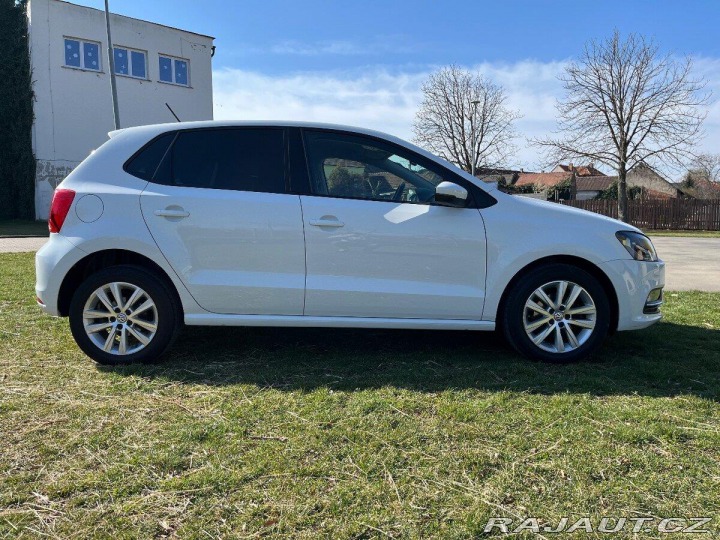Volkswagen Polo 1,2 TSI 66kw - servisní 2017