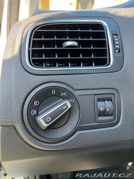 Volkswagen Polo 1,2 TSI 66kw - servisní 2017
