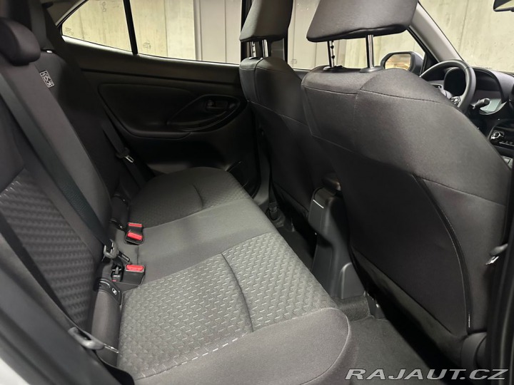 Toyota Yaris Cross COMFORT 1.5 Hybrid FWD 11 2025