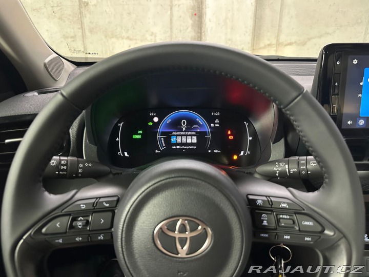 Toyota Yaris Cross COMFORT 1.5 Hybrid FWD 11 2026