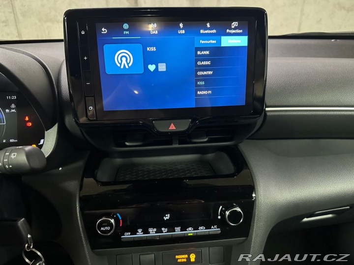 Toyota Yaris Cross COMFORT 1.5 Hybrid FWD 11 2025