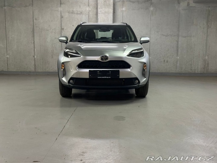 Toyota Yaris Cross COMFORT 1.5 Hybrid FWD 11 2025