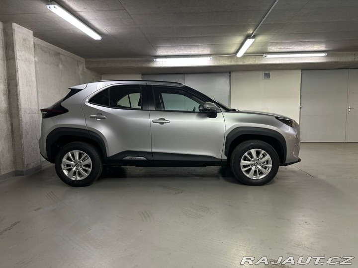 Toyota Yaris Cross COMFORT 1.5 Hybrid FWD 11 2025