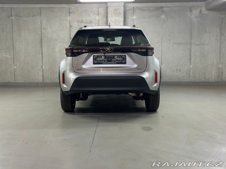 Toyota Yaris Cross COMFORT 1.5 Hybrid FWD 11 2025