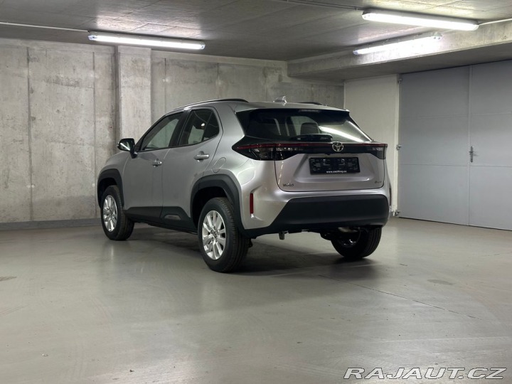 Toyota Yaris Cross COMFORT 1.5 Hybrid FWD 11 2025