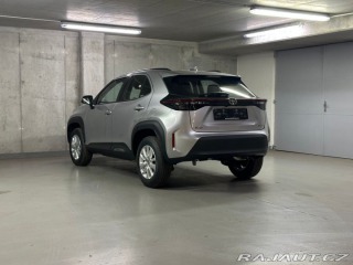 Toyota Yaris Cross COMFORT 1.5 Hybrid FWD 11 2025